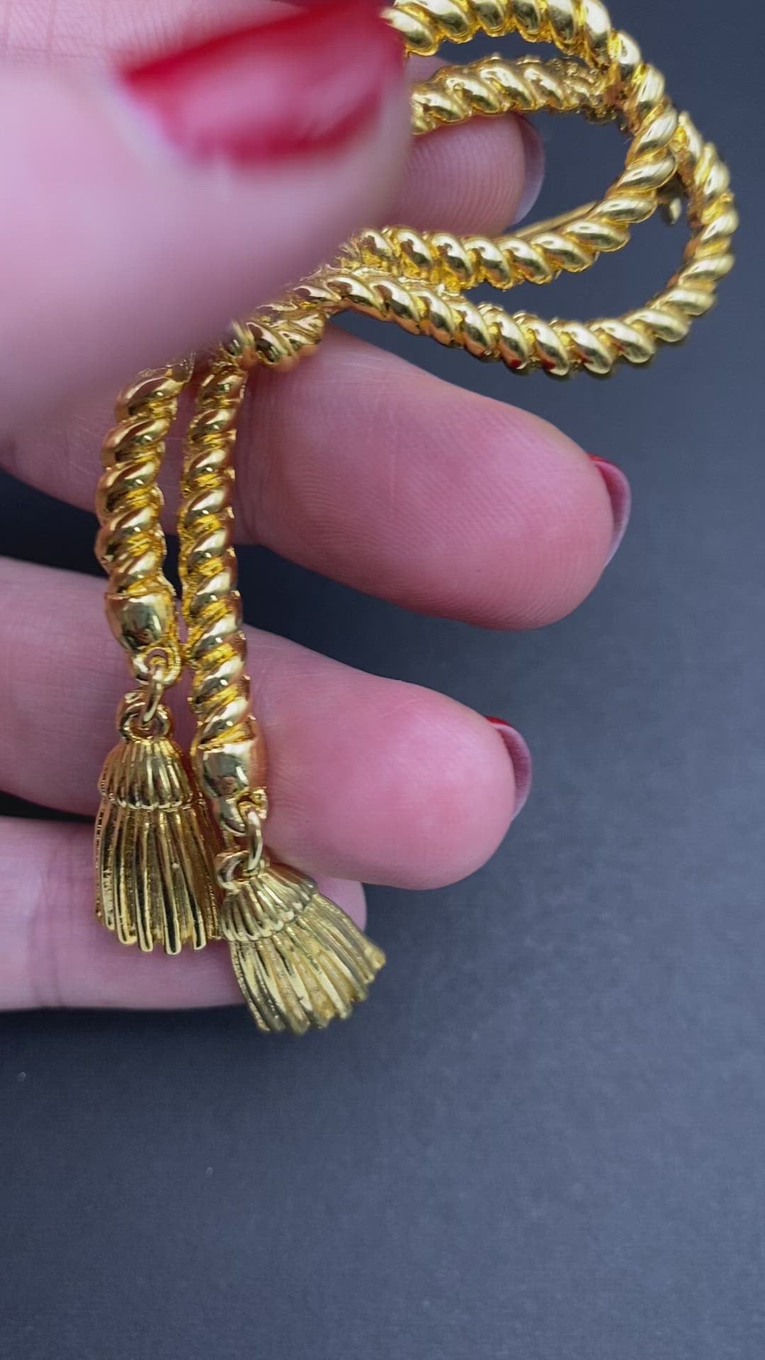 Quality 1980s Knot Brooch