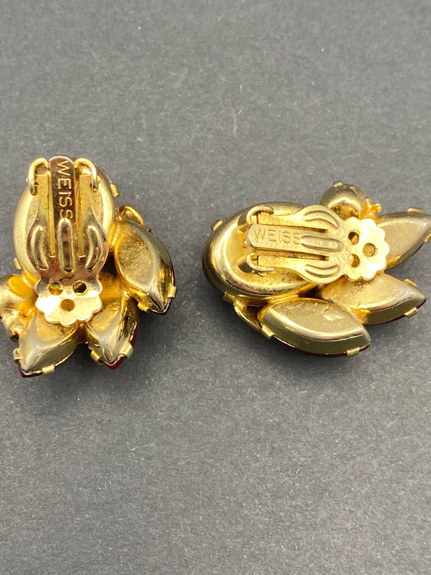 Extravagant Signed Weiss Vintage clip On Earrings