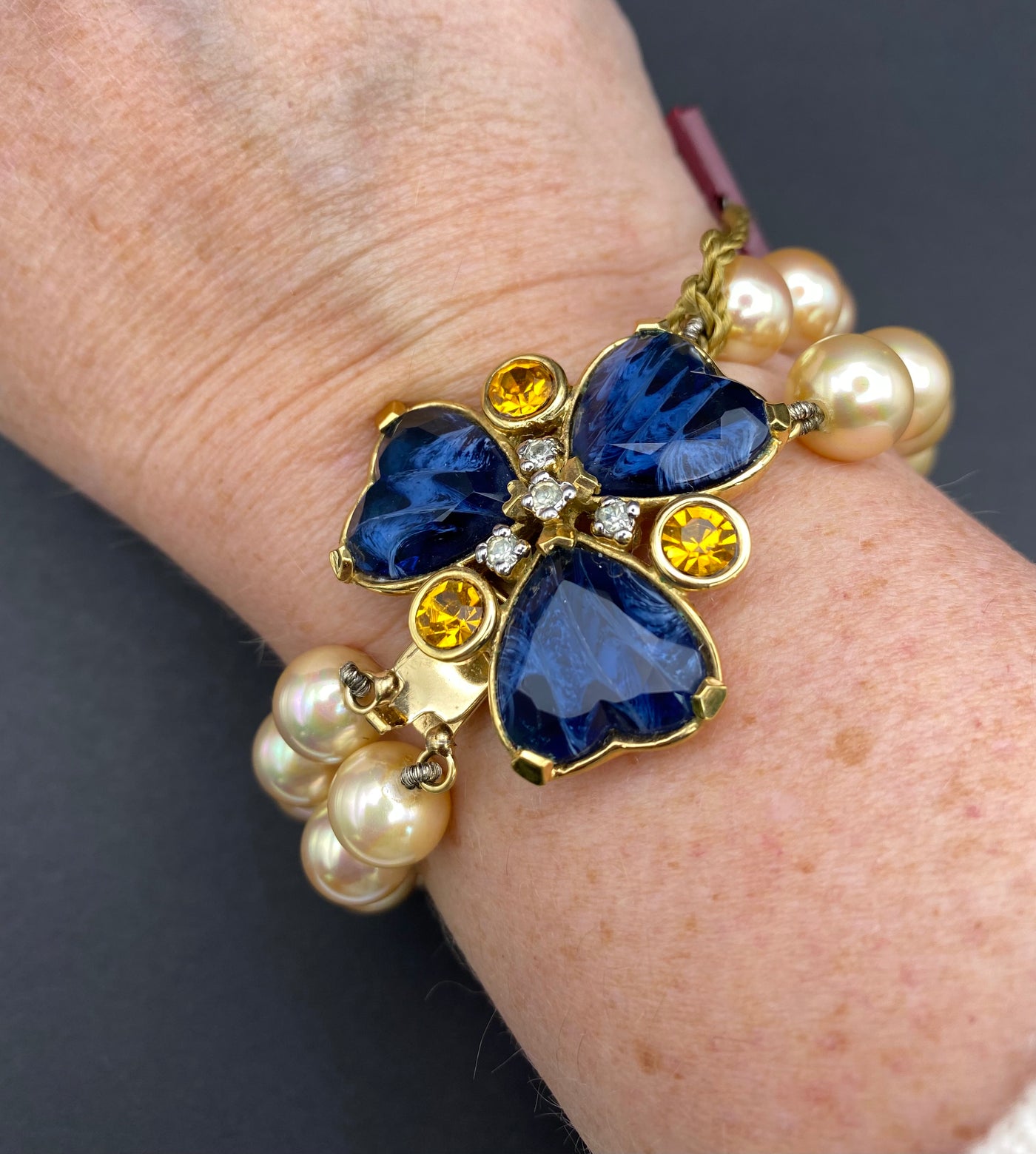 1980s Original Vogue Bijoux Faux Pearl Bracelet