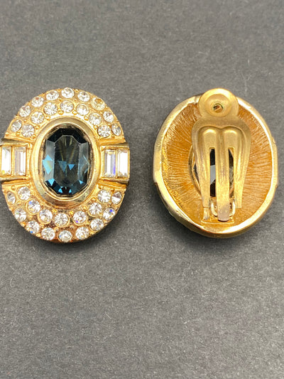 Runway Impressive 1980s Clip On Earrings