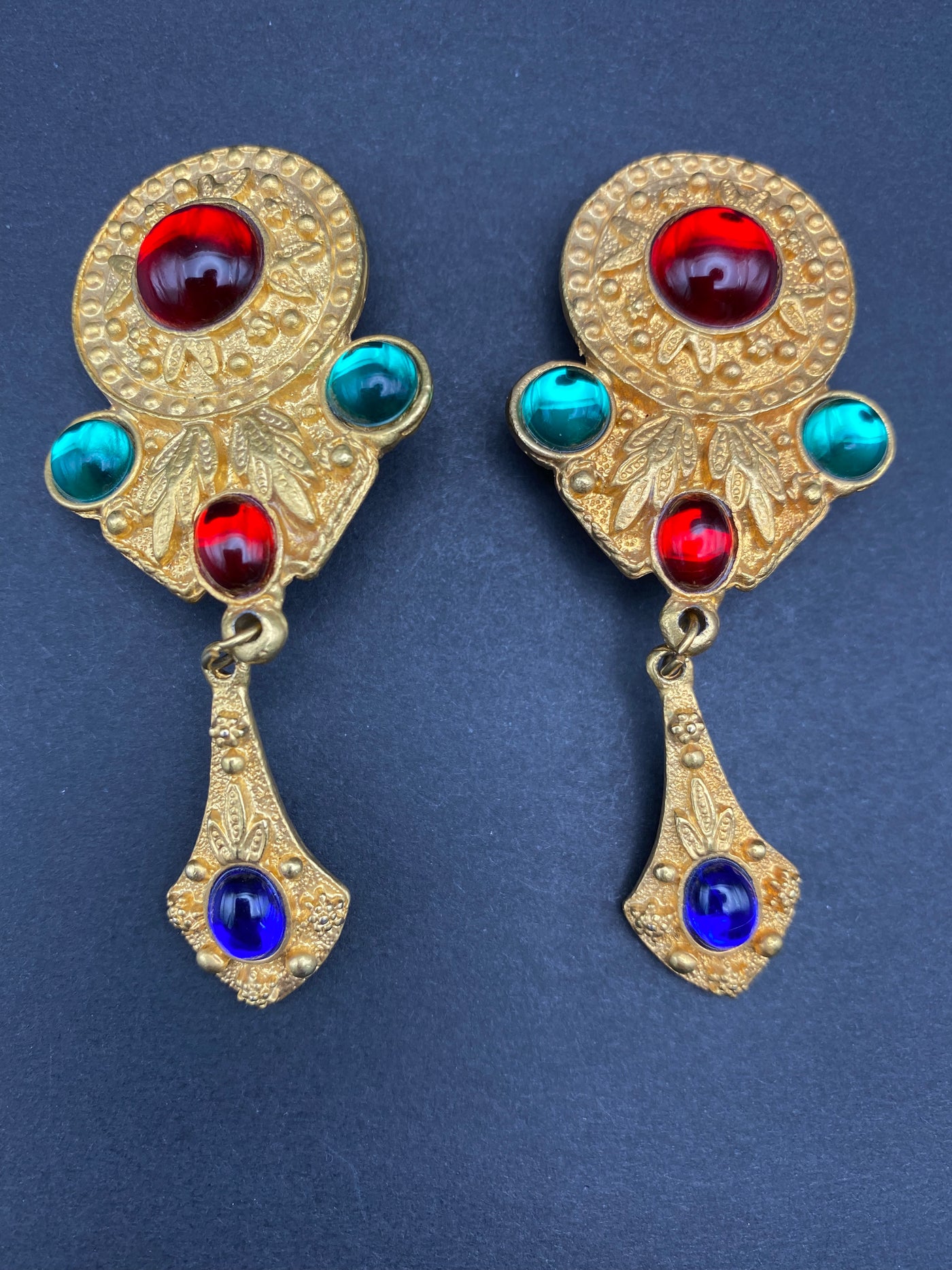 Impressive 1980s Runway Clip Earrings