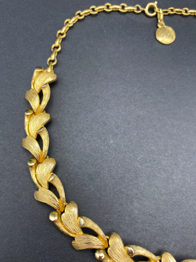 1950s Lovely Quality Necklace (not signed)