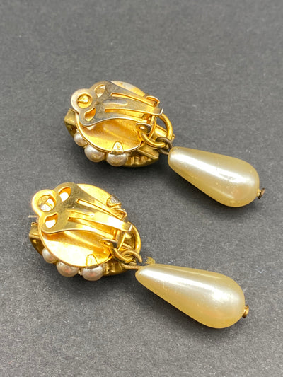 1950s Classic Faux Pearl & Diamanté Drop Clip Earrings