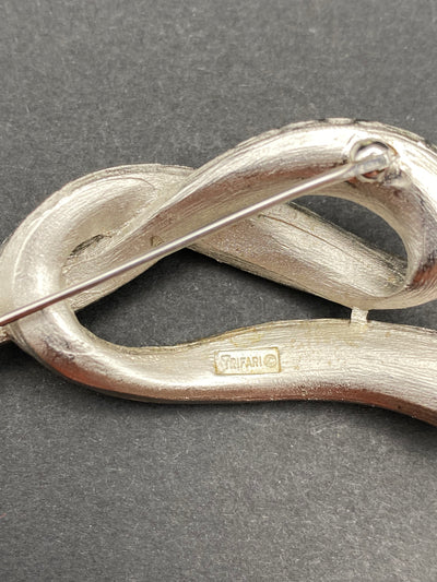 1960s Signed Trifari Silver Metal Knot Brooch