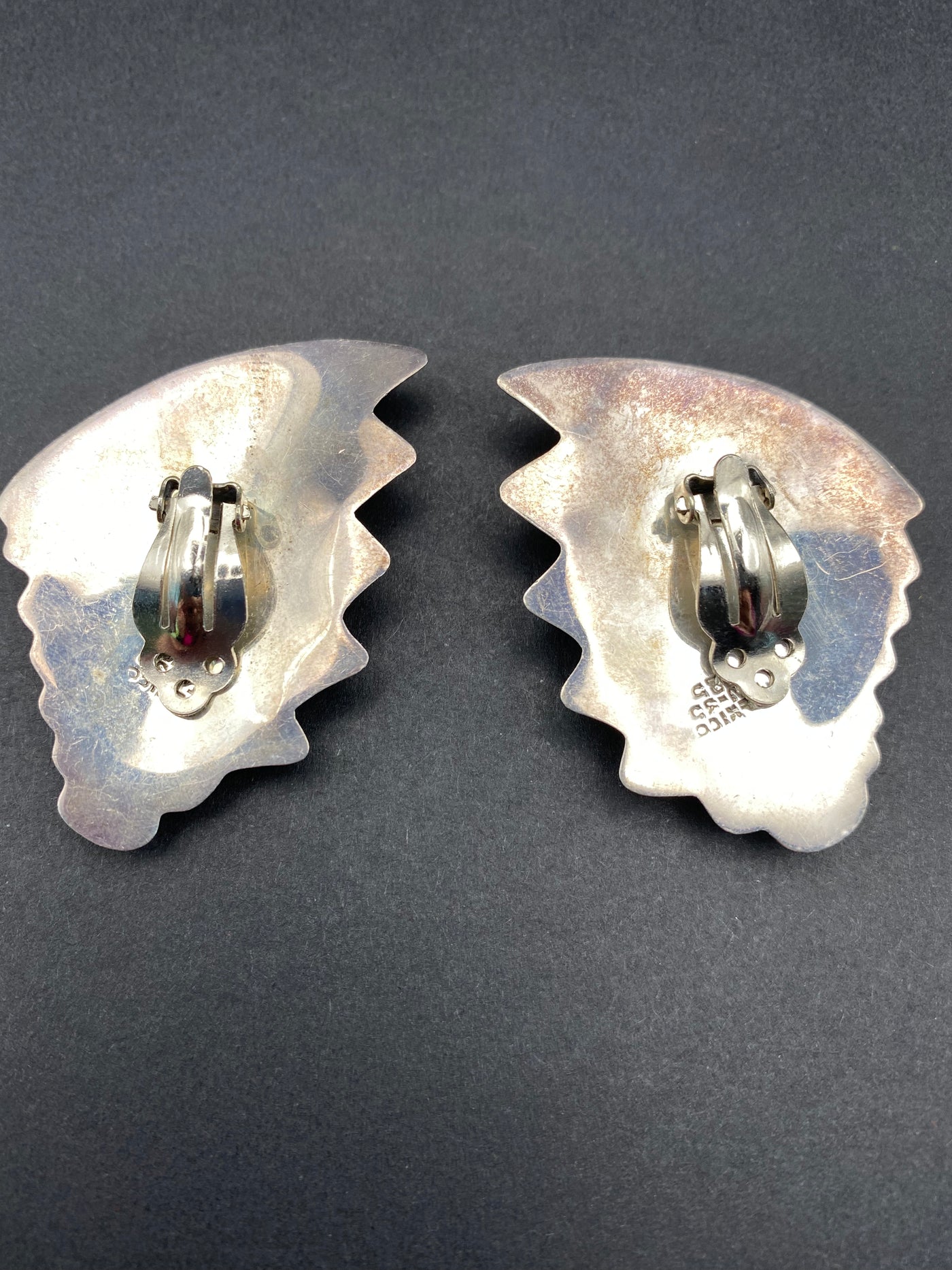 Stylish 1980s Taxco Mexico Clip on Earrings