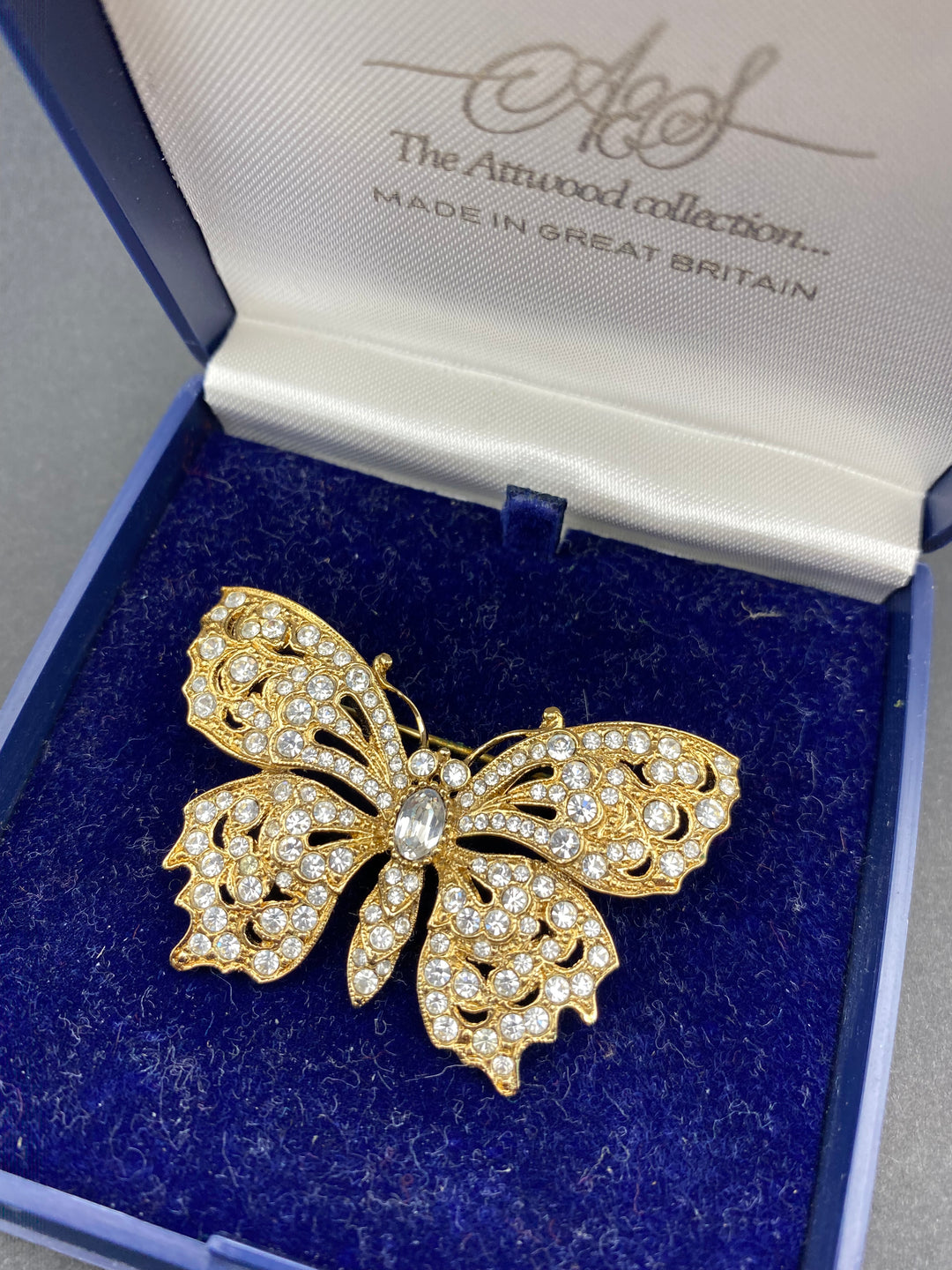 The attwood collection brooch outlet